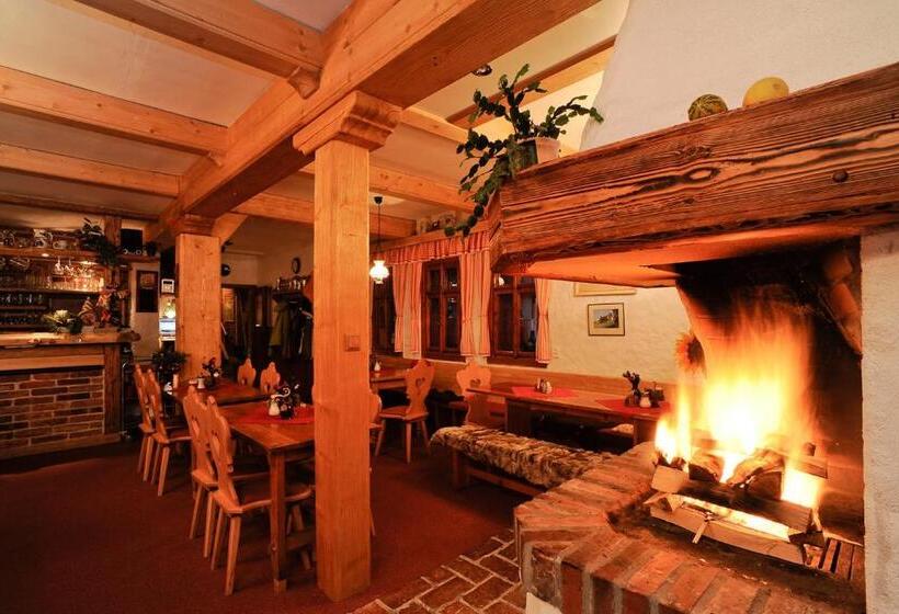 פנסיון Resort Sv. František Josefova Bouda