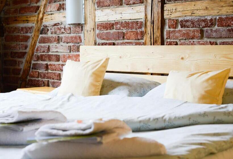 פנסיון Resort Sv. František Josefova Bouda