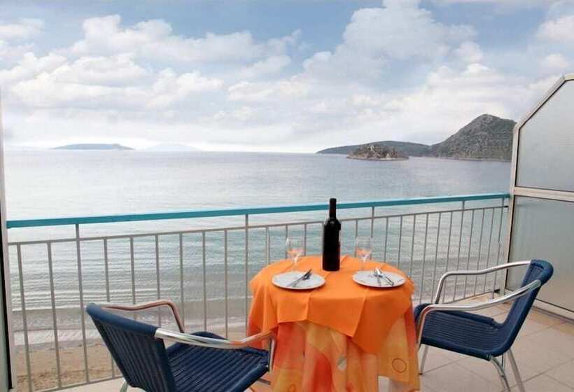 בית מלון כפרי Christina