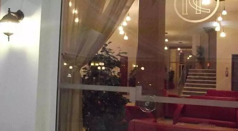 בית מלון כפרי Christina