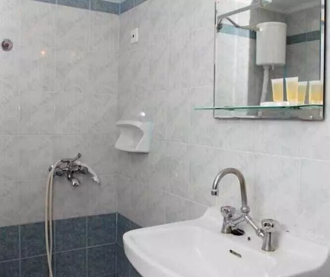 בית מלון כפרי Christina