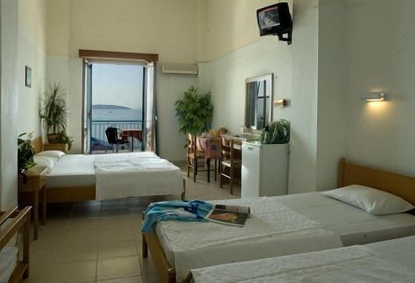 בית מלון כפרי Christina