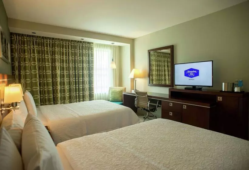 هتل Hampton Inn By Hilton Merida