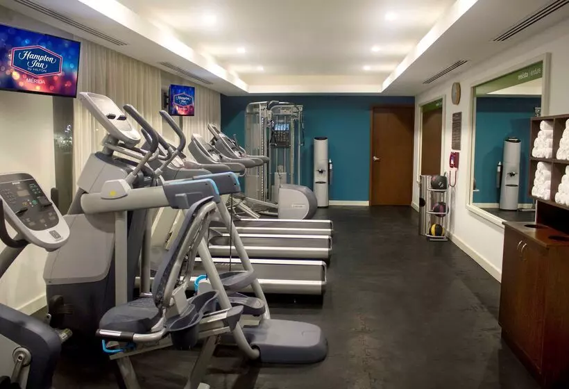 هتل Hampton Inn By Hilton Merida