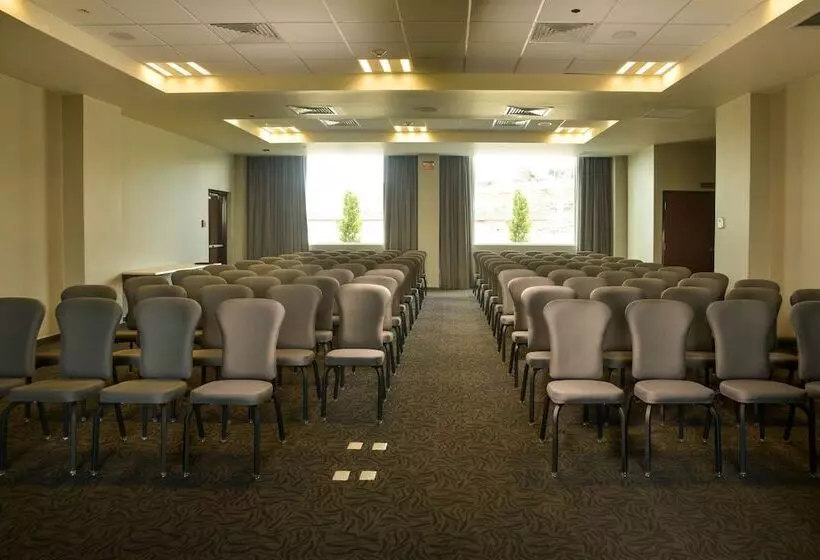 هتل Hampton Inn By Hilton Zacatecas