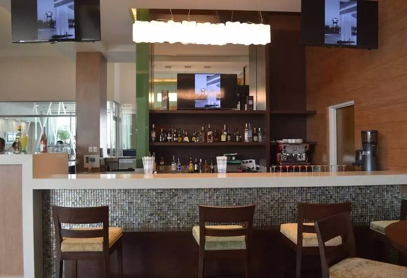 هتل Hampton Inn By Hilton Villahermosa