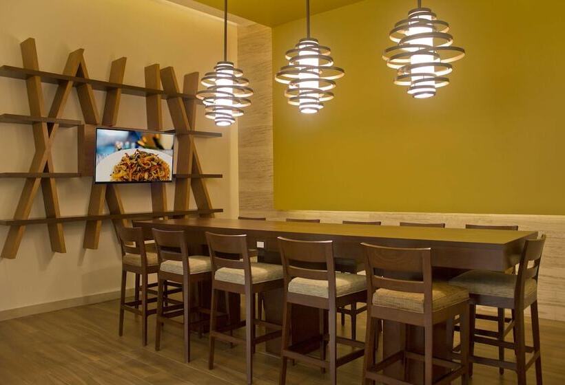 فندق Hampton Inn By Hilton Villahermosa