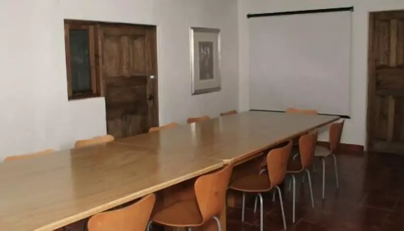 هتل Las Caballerizas