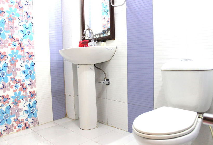 هتل Ashirwad  And Spa