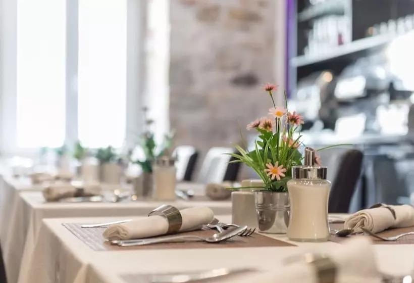 Palace Suites Heritage Hotel   Adults Only