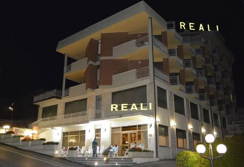 هتل Reali