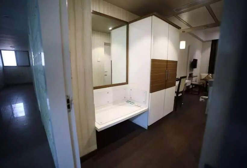 هتل The Byke Suraj Plaza Pure Veg, Thane