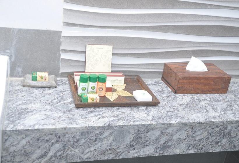 فندق The Fern Residency Somnath