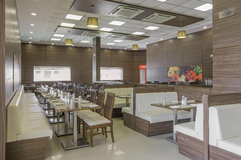 فندق The Fern Residency Somnath