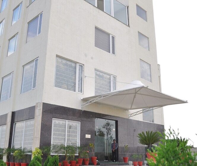 호텔 The Royal Bharti