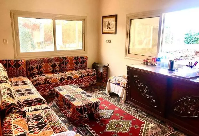 تختخواب و صبحانه Sphinx Palace Pyramids View Inn