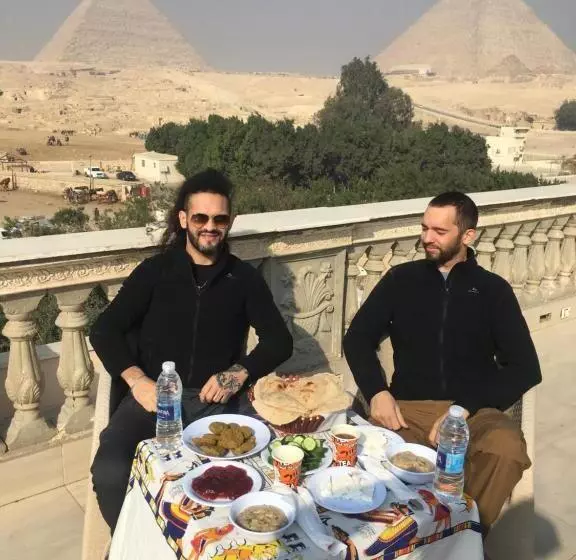 تختخواب و صبحانه Sphinx Palace Pyramids View Inn