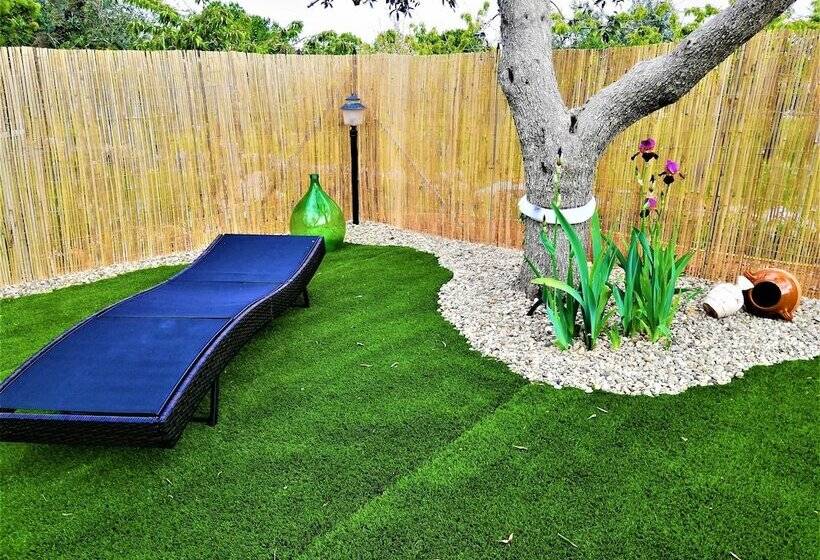 هتل B&b Trullo Casa Rosa