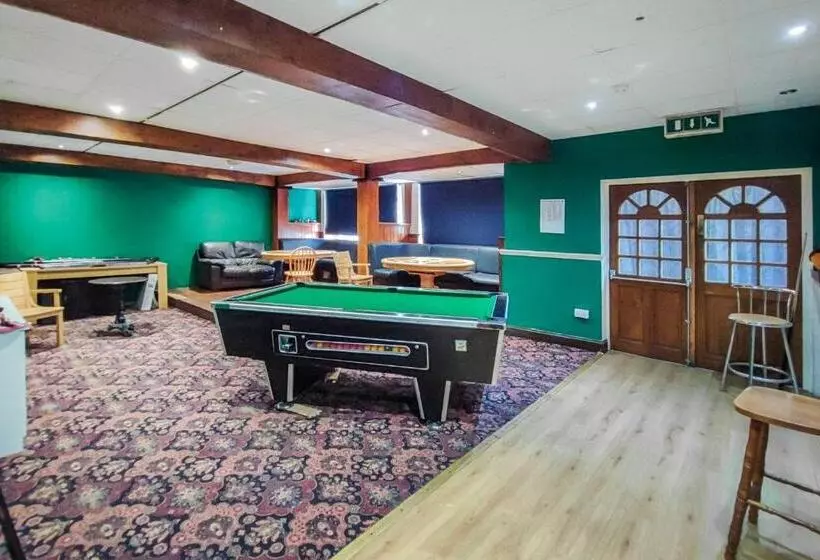 هتل Guest House @ The Bear