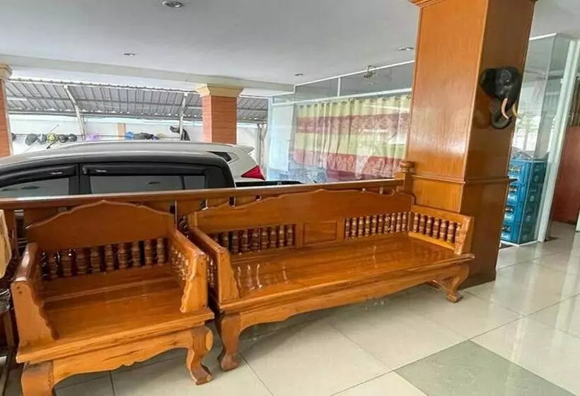 Отель Kaewchantra Mansion