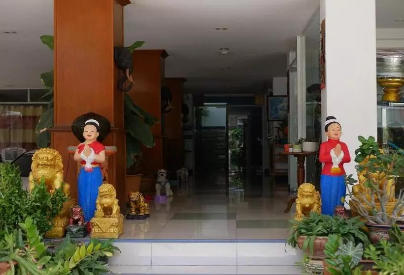 Отель Kaewchantra Mansion