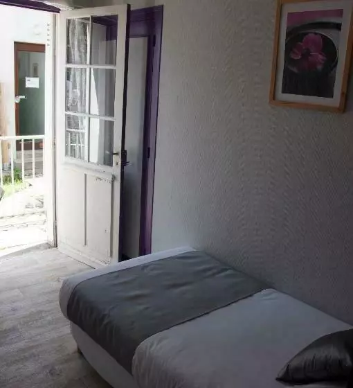 Le Pavillon Bleu Hotel Restaurant