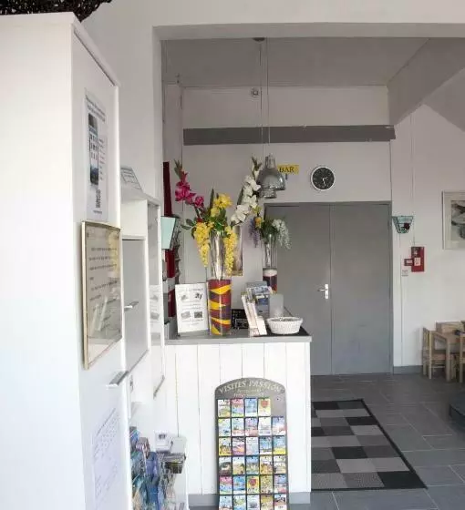 Le Pavillon Bleu Hotel Restaurant