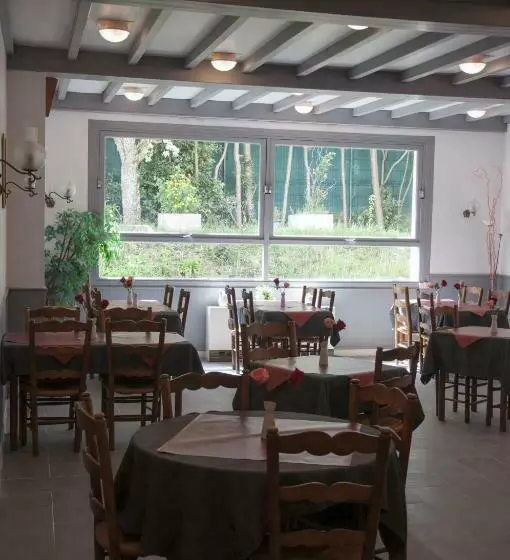 Le Pavillon Bleu Hotel Restaurant