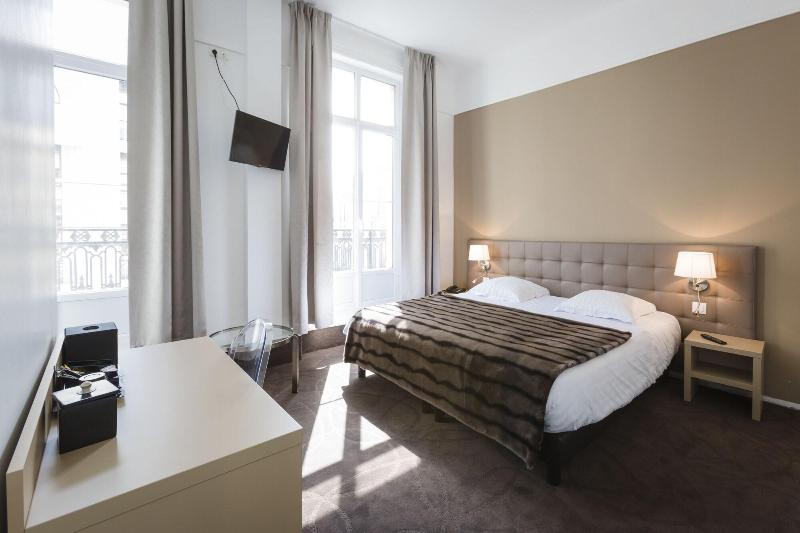 فندق Le Saint Louis