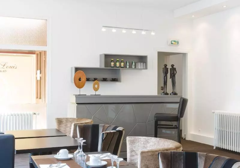 هتل Le Saint Louis