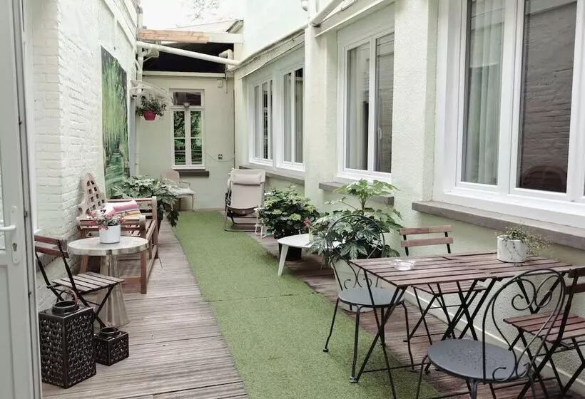 هتل Le Saint Louis