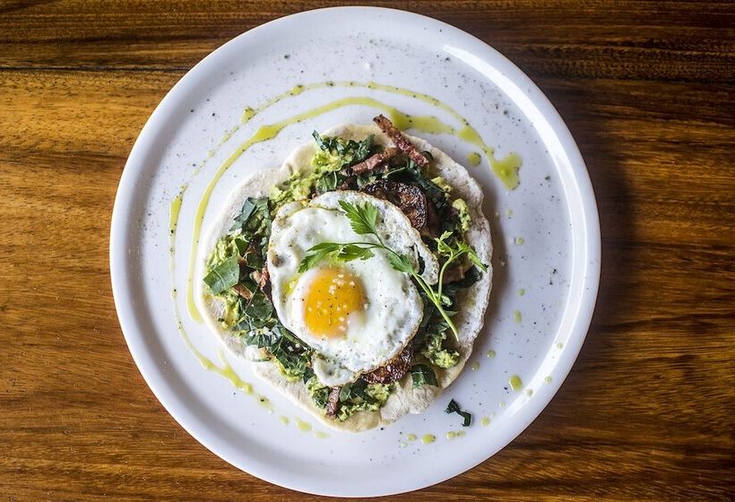 فندق Present Moment Retreat