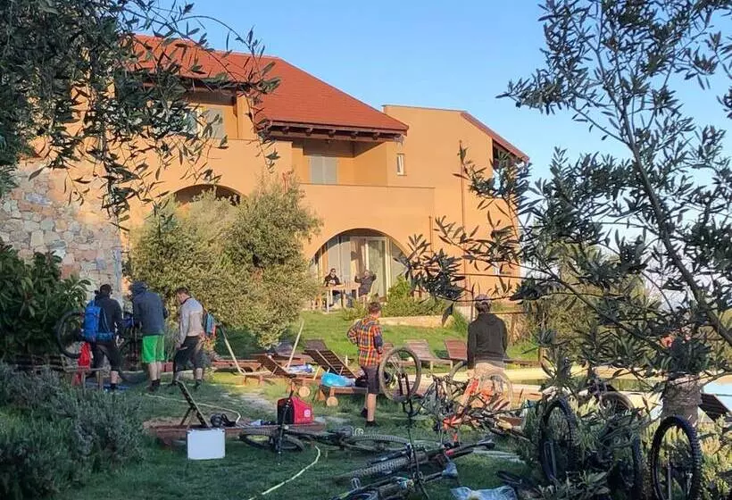 هتل روستایی Agriturismo I Castellari