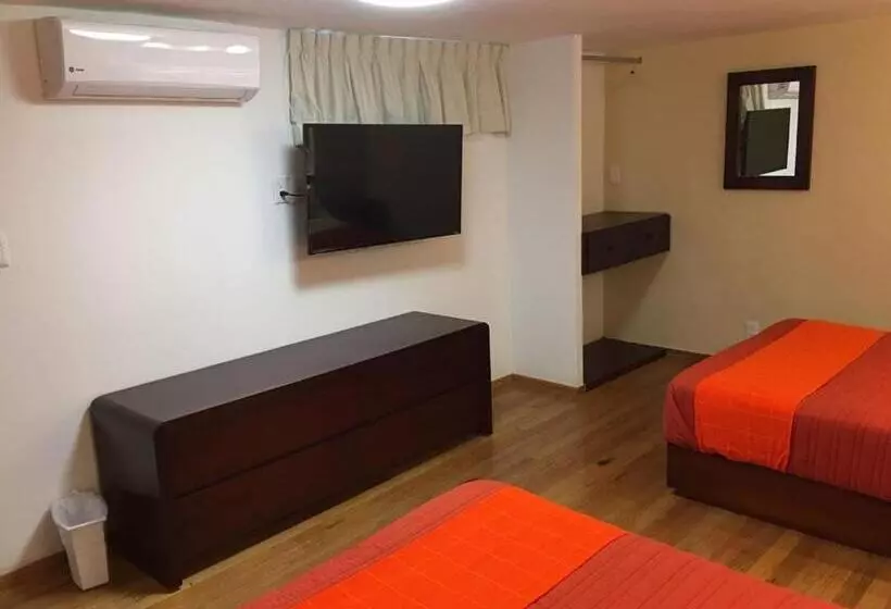 هتل Santa Lucia Del Bosque