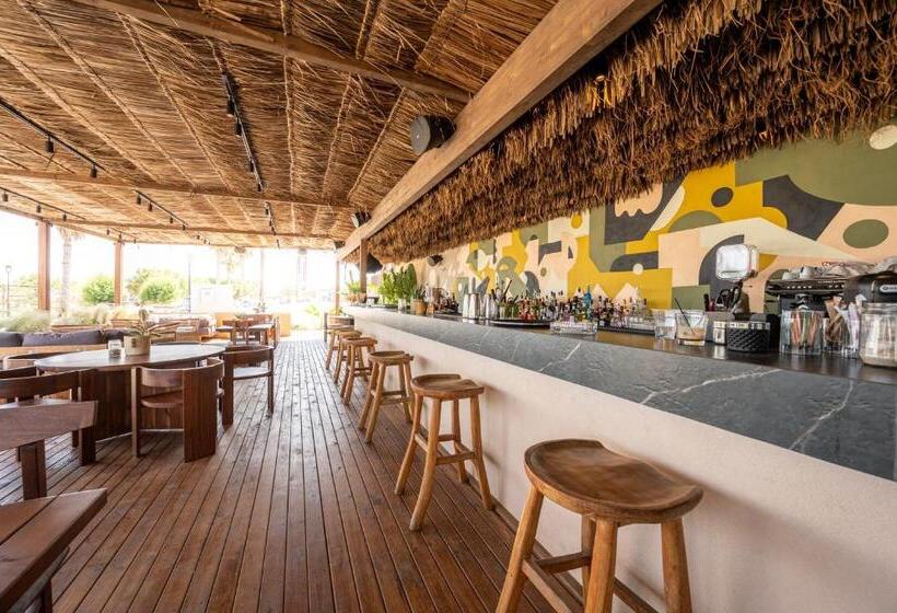 ホテル Sentido More Meni Residence