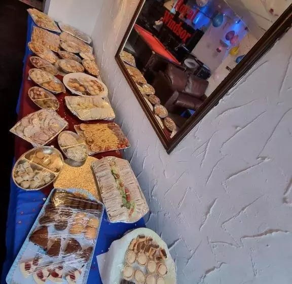 هتل The Royal Windsor