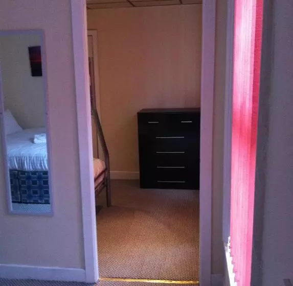 هتل The Royal Windsor