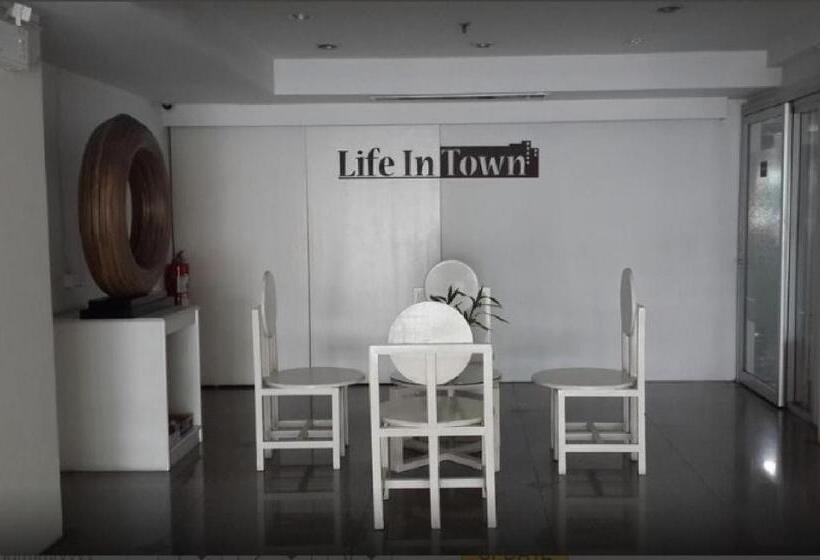 Life In Town Chiangmai