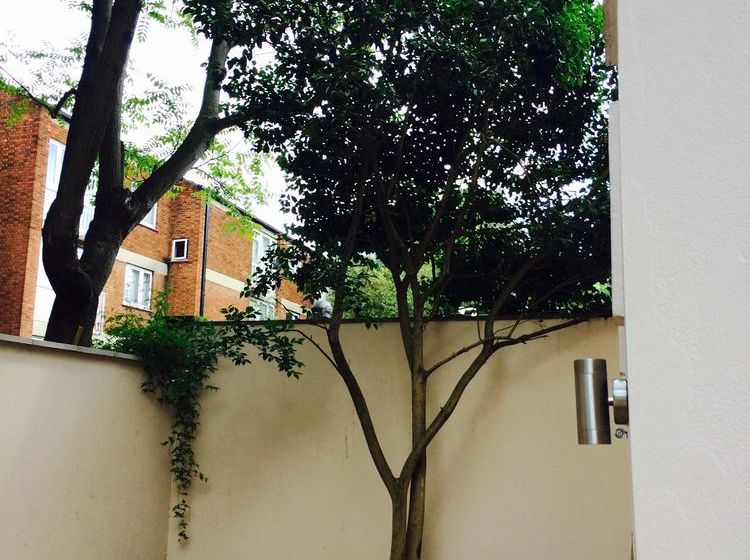 Lve  Wellington Road Apartments