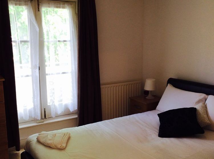 Lve  Wellington Road Apartments