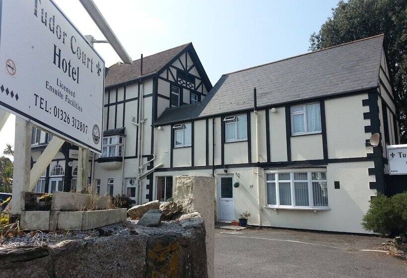 Пансион Tudor Court