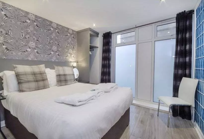 Reubens Court And City Apartments