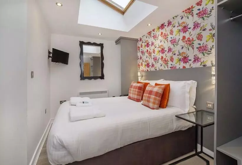 Reubens Court And City Apartments