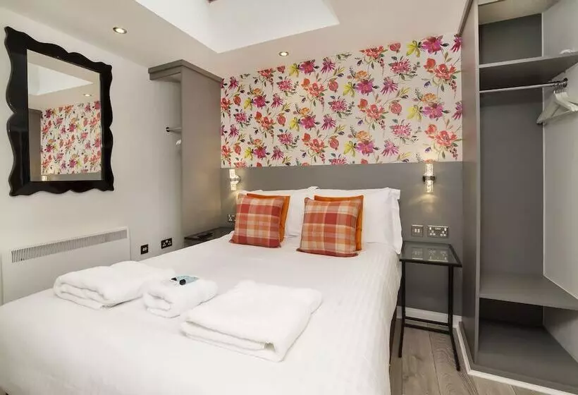 Reubens Court And City Apartments