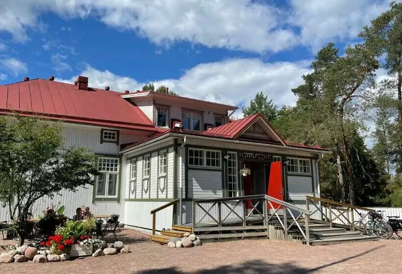 Retkeilymaja Waudevilla