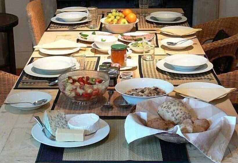 민박 Chindit House