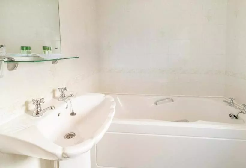 Elm Farm Country House