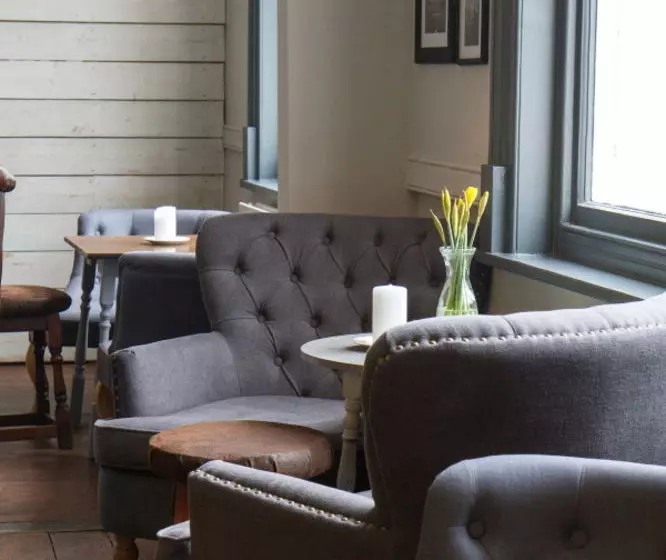 호텔 The Kings Head