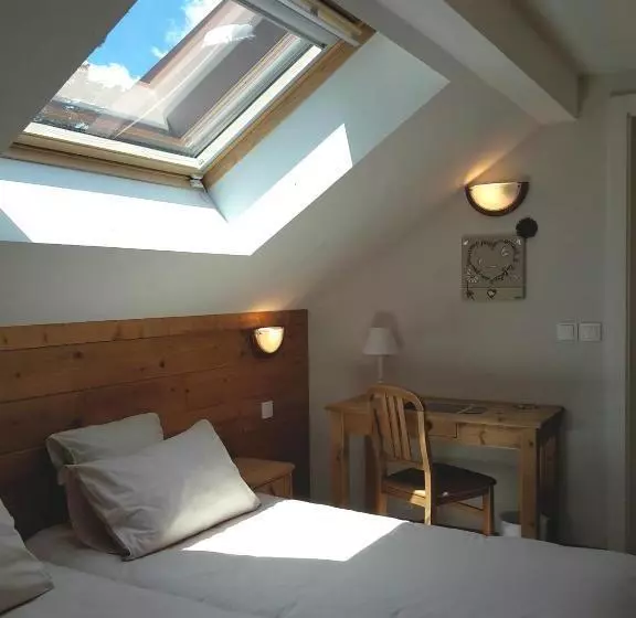 هتل Le Brabant Bar Hôtel Restaurant