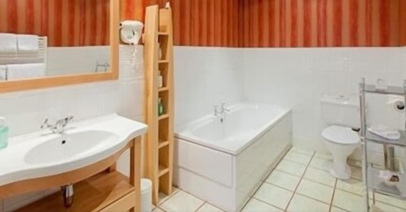 فندق Overwater Hall